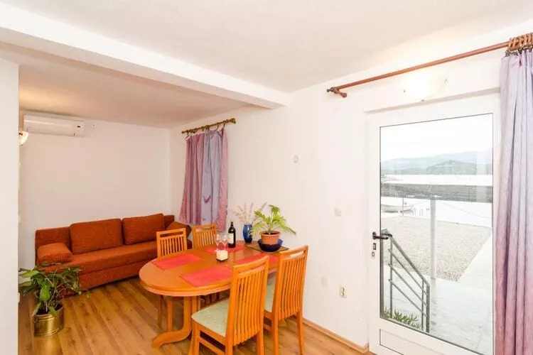 Apartments Ereš Zuronja-One-Bedroom Apartment with Sea View 3-Innen