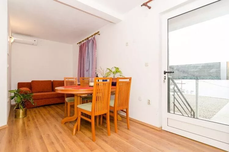 Apartments Ereš Zuronja-One-Bedroom Apartment with Sea View 3-Innen