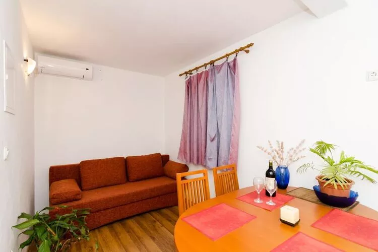 Apartments Ereš Zuronja-One-Bedroom Apartment with Sea View 3-Innen