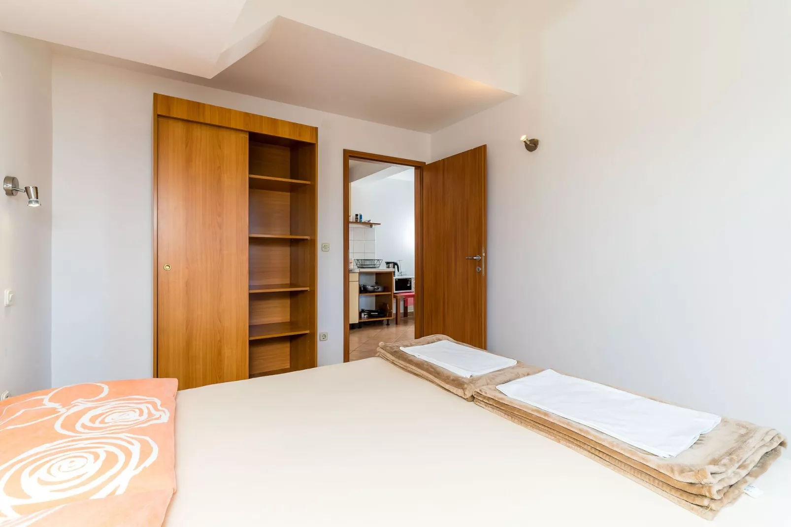 Apartments Princ Hrvoje- One-Bedroom Apartment with Balcony- 1-Chambre