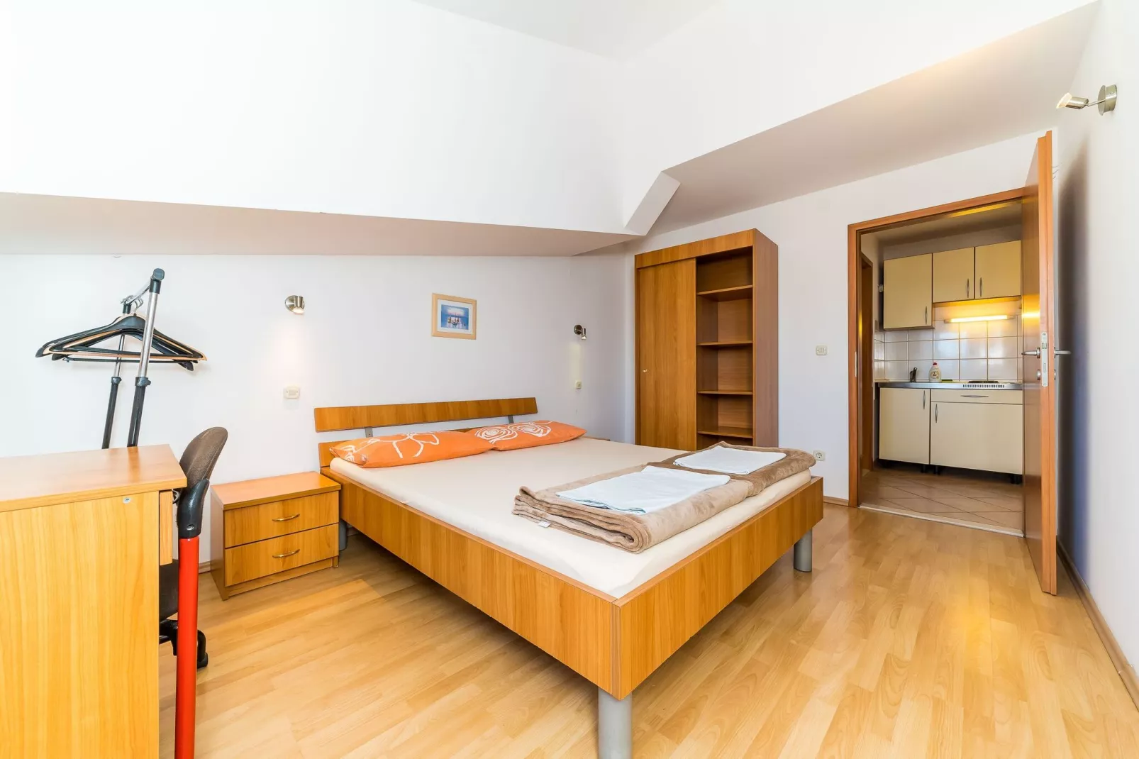 Apartments Princ Hrvoje- One-Bedroom Apartment with Balcony- 1-Chambre