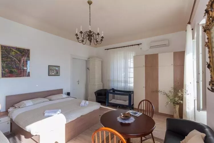Villa Iveta - Two-Bedroom Apartment with Terrace and Sea View (Nikša)-Bedroom