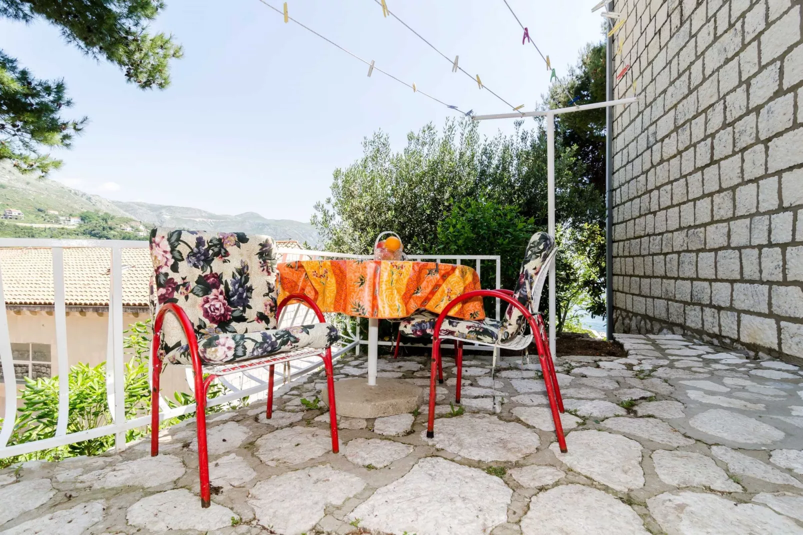 Guest House Daniela- Triple Room with Balcony and Sea View - SOBA 5-Terrace balcony