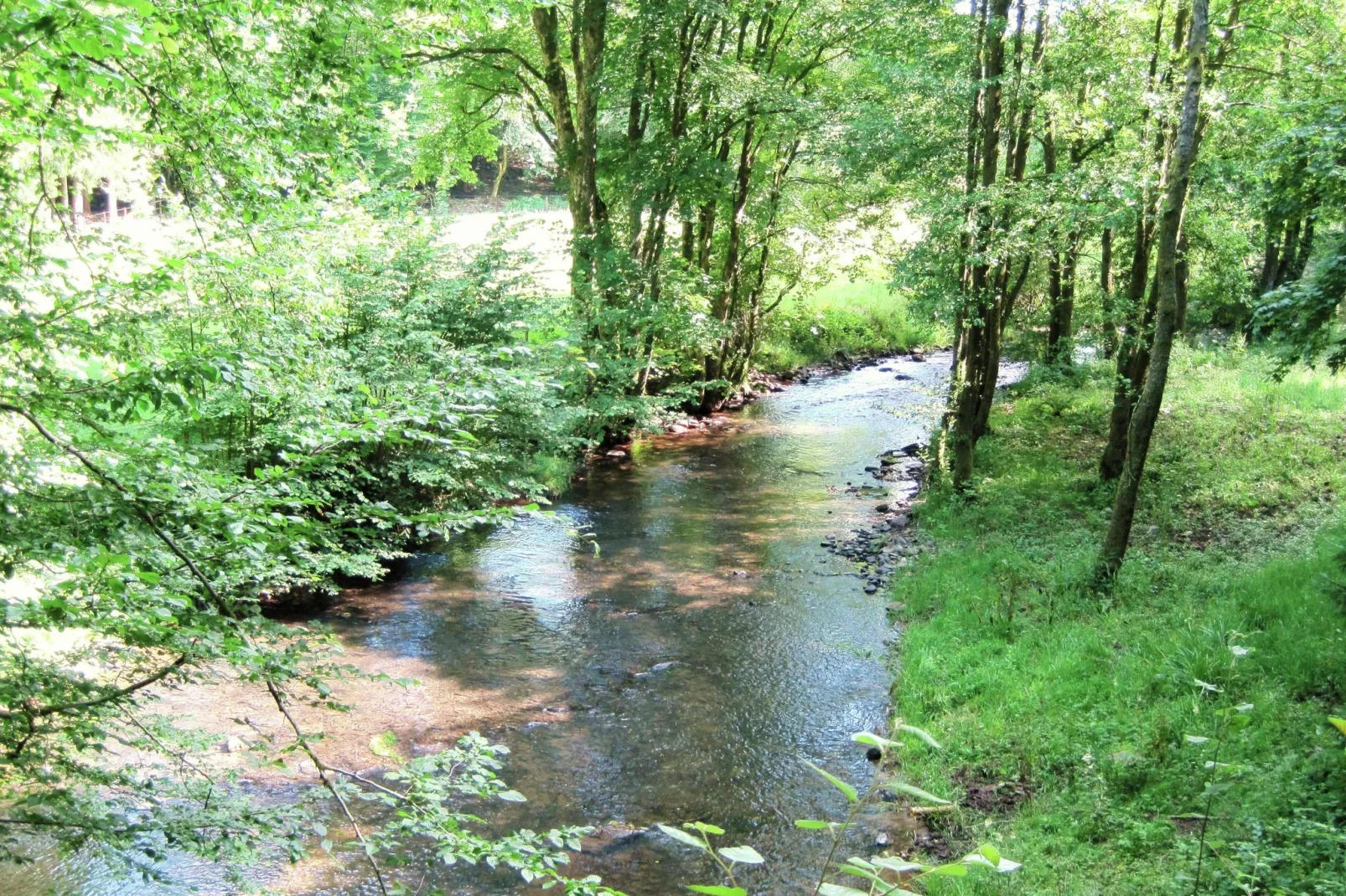 Les Vateaux-Areas within 5km in summer