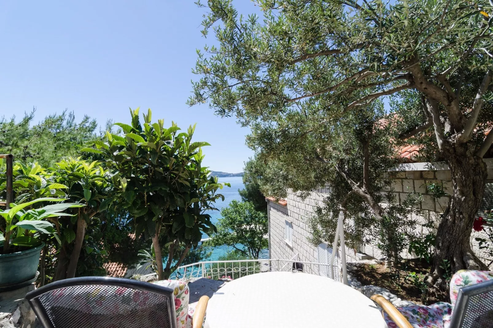 Guest House Daniela - Double Room with Terrace and Sea View - SOBA 8-Terrace