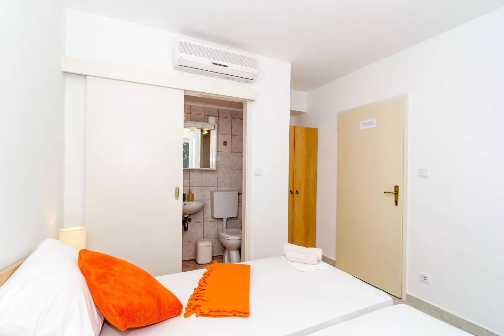 Guest House Daniela - Comfort Double Room with Sea View - SOBA 2-Schlafzimmer