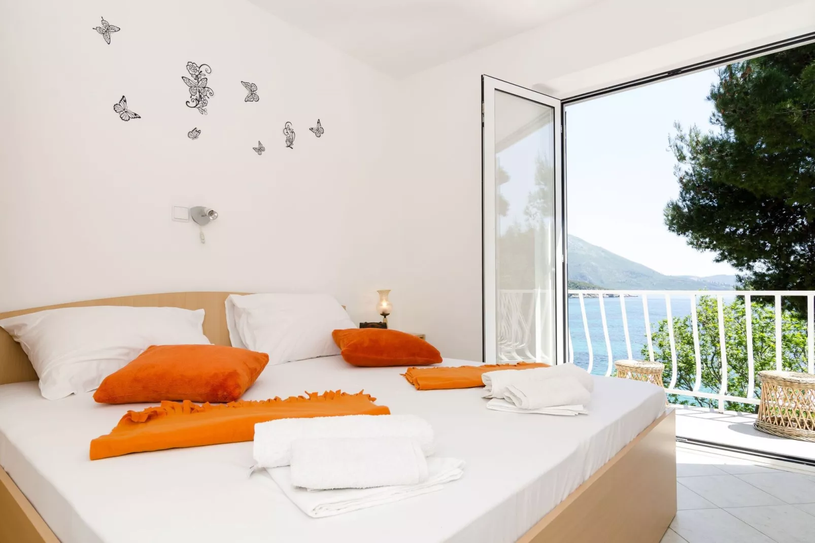 Guest House Daniela - Standard Double Room with Sea View - SOBA 1-Bedroom