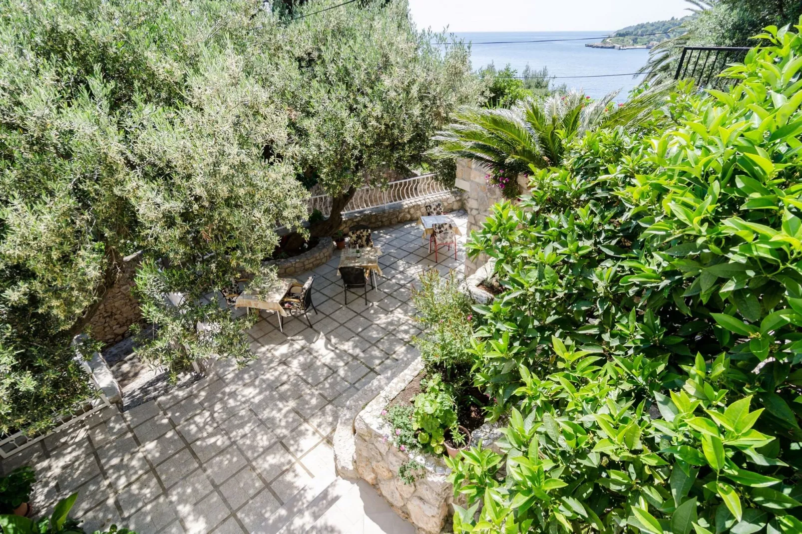 Guest House Daniela - Double Room with Private External Bathroom and Patio - SOBA 3-Indoor