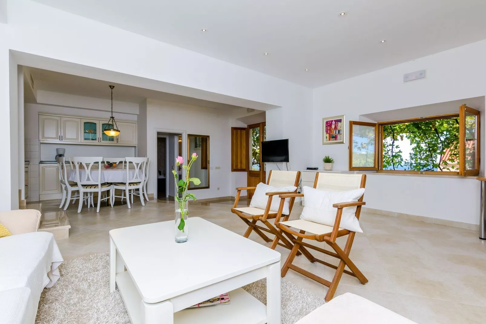 Villa Art Gallery - Six Bedroom Villa with Terrace and Swimming Pool-Salle à manger