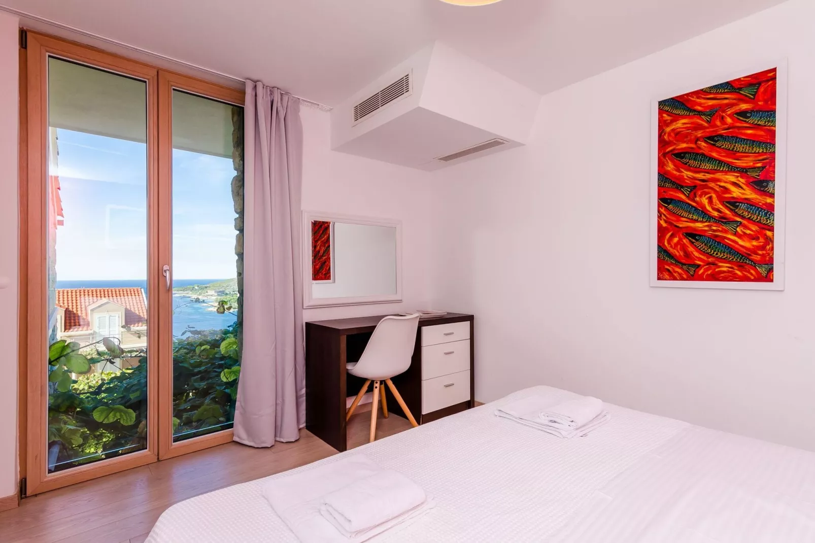 Villa Art Gallery - Six Bedroom Villa with Terrace and Swimming Pool-Chambre