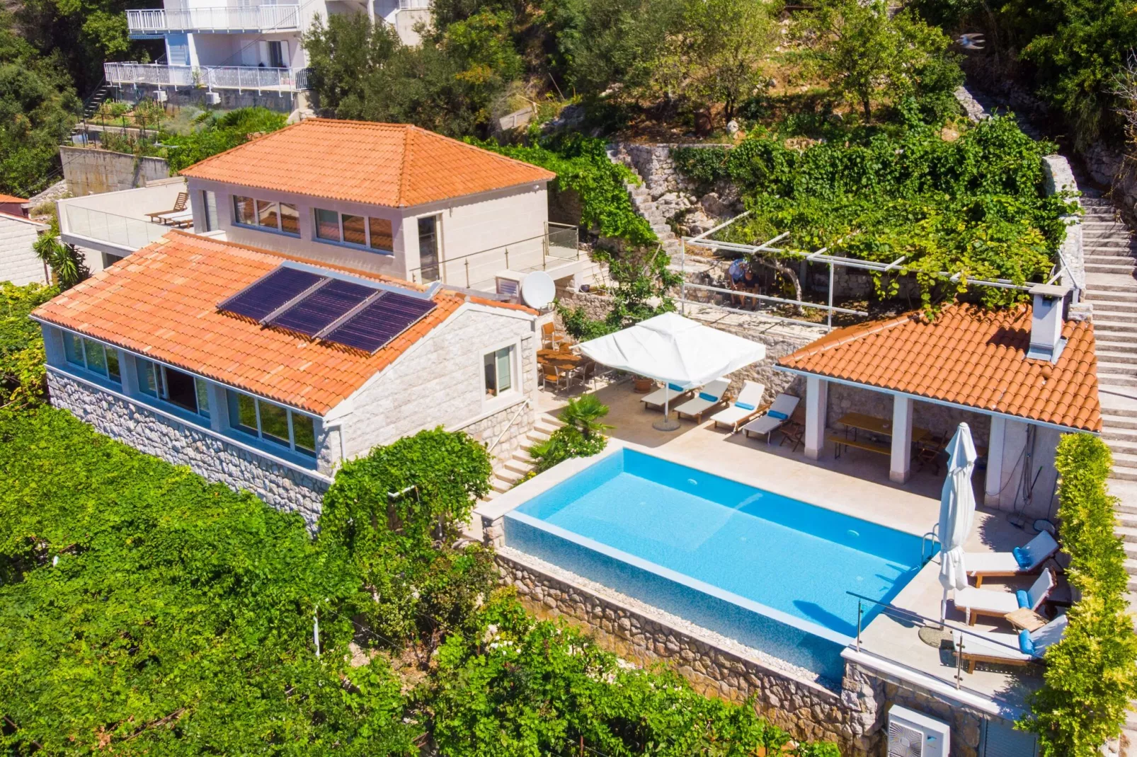 Villa Art Gallery - Six Bedroom Villa with Terrace and Swimming Pool-Extérieur
