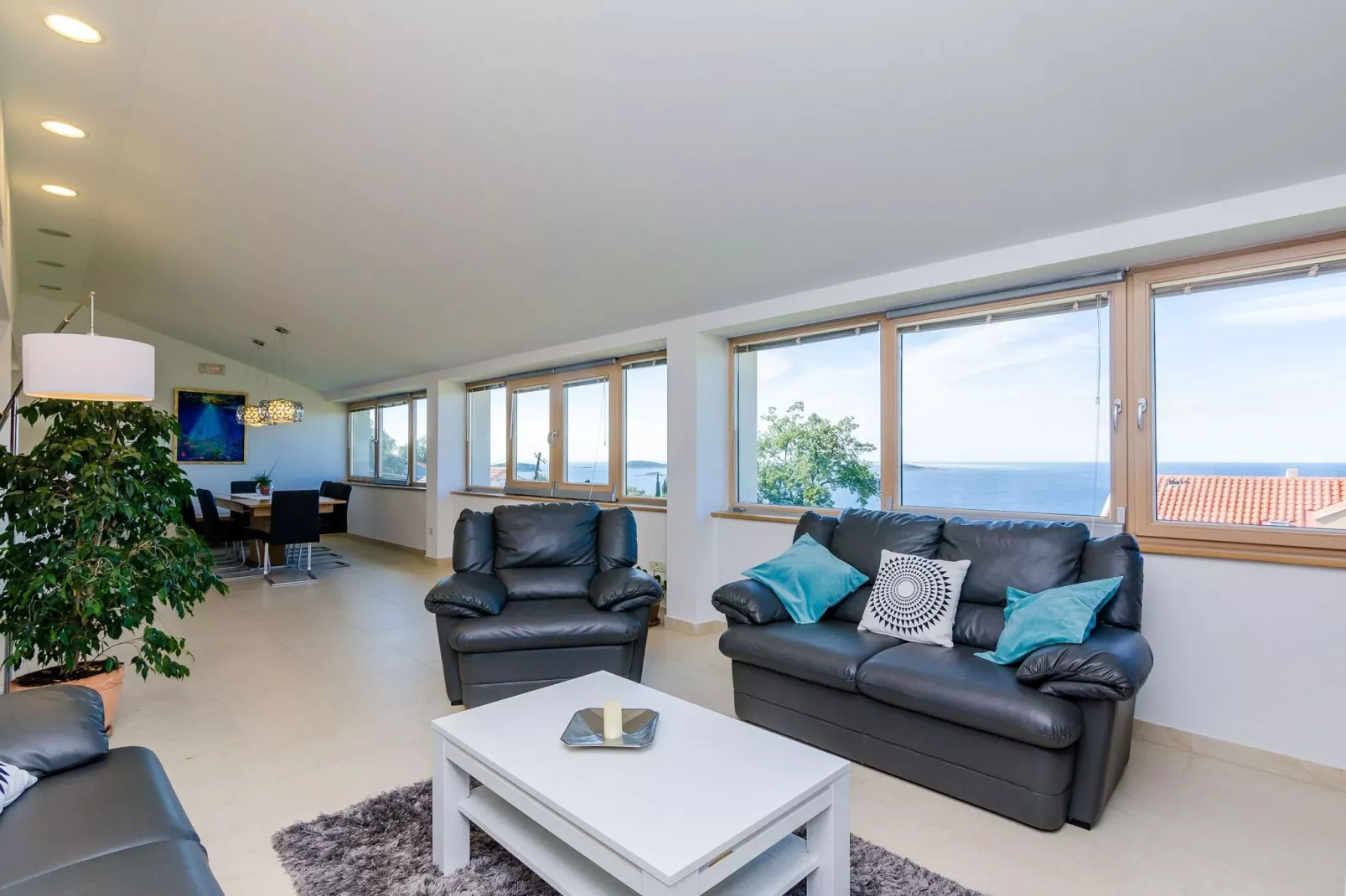 Villa Art Gallery - Six Bedroom Villa with Terrace and Swimming Pool-Intérieur