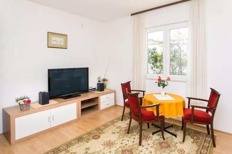 Apartment Marko - Three-Bedroom Apartment with Terrace and Sea View (Brsečine)-Innen