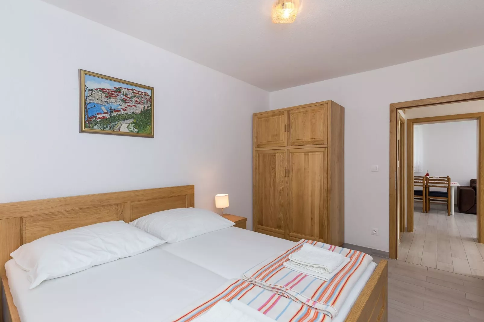 Villa Celenca - Two Bedroom Apartment with Terrace and Pool View - A1-Schlafzimmer