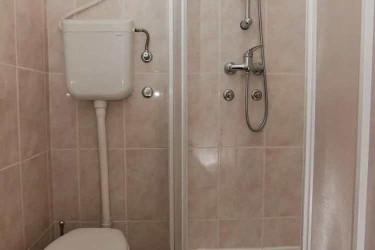 Villa Celenca - Superior Two Bedroom Apartment with Balcony Sea View - A2-Badezimmer