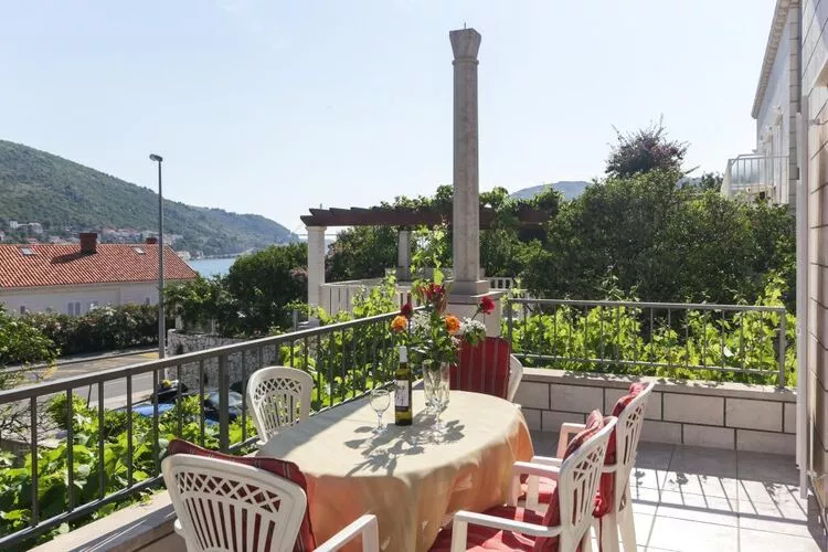 Villa Celenca - Two Bedroom Apartment with Balcony and Sea View - A3-Terrassenbalkon