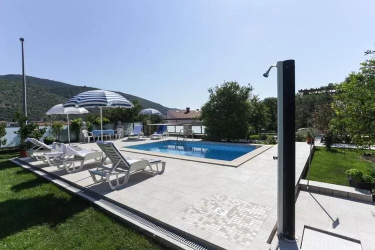 Villa Celenca - Double Room with Balcony and Sea View-Schwimmbad