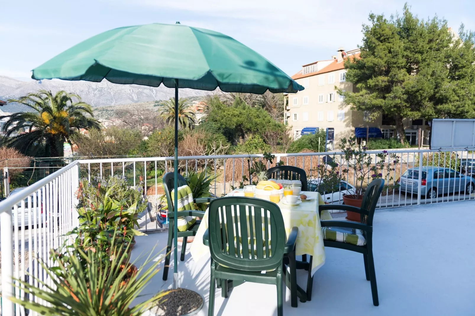 Apartment Red Orange - Two-Bedroom Apartment with Terrace-Terrasse