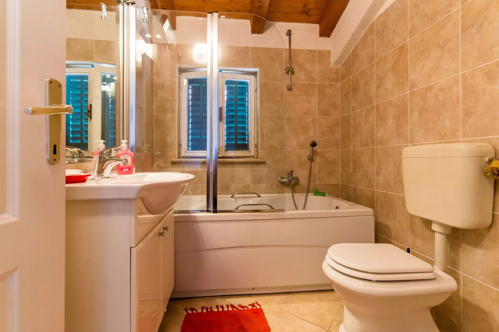 Apartment Casa Vanna - Two-Bedroom Apartment with Terrace and Sea View-Bathroom