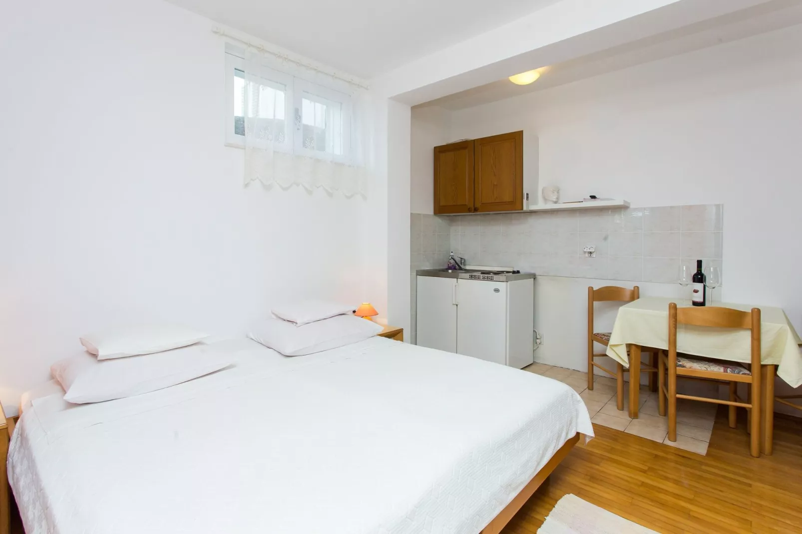 Apartment Dorina - Studio Apartment-Salon