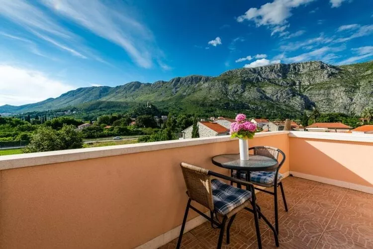 Apartments Azzurro- One Bedroom Apartment with Terrace and Hot Tub ( Azzurro II-gornji)-Terrasse