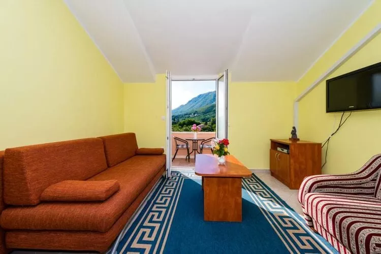 Apartments Azzurro- One Bedroom Apartment with Terrace and Hot Tub ( Azzurro II-gornji)-Salon