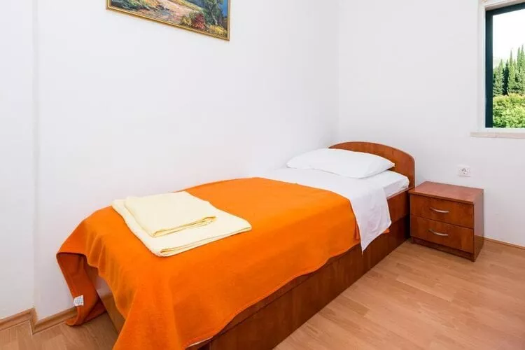Apartments Azzurro- One Bedroom Apartment with Terrace and Hot Tub ( Azzurro II-gornji)-Chambre