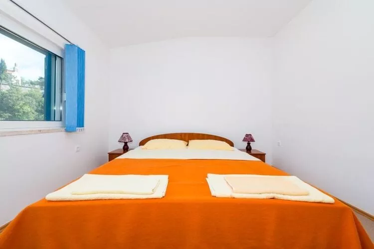 Apartments Azzurro- One Bedroom Apartment with Terrace and Hot Tub ( Azzurro II-gornji)-Chambre