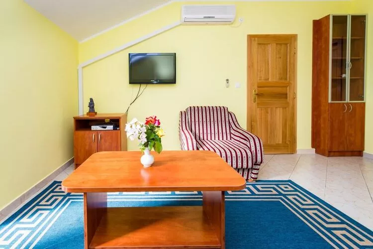 Apartments Azzurro- One Bedroom Apartment with Terrace and Hot Tub ( Azzurro II-gornji)-Intérieur
