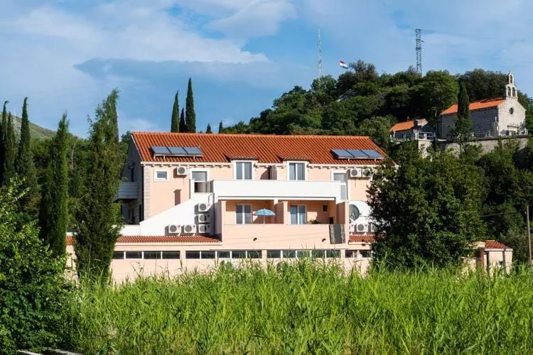 Apartments Azzurro- Three Bedroom Apartment with Terrace and Hot Tub ( Azzurro I-donji)-Extérieur
