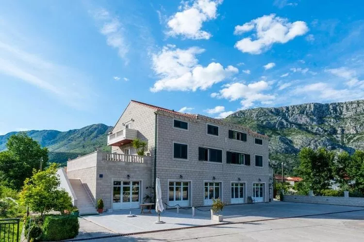 Apartments Azzurro- Three Bedroom Apartment with Terrace and Hot Tub ( Azzurro I-donji)-Vue