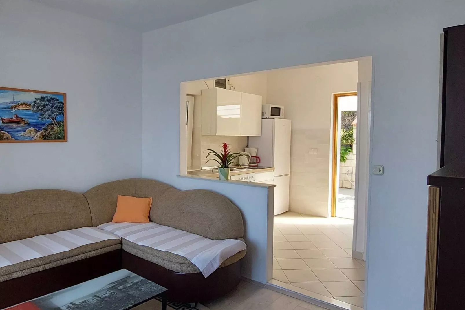 Apartments Matea - Two-Bedroom Apartment with Sea View and Balcony  - (Štikovica)-Living room