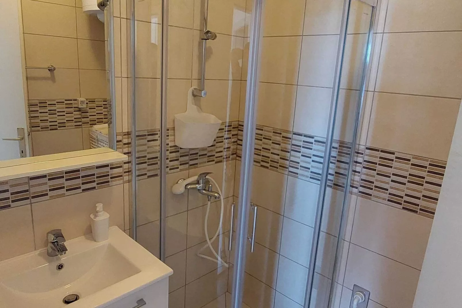 Apartments Matea - Two-Bedroom Apartment with Sea View and Balcony  - (Štikovica)-Bathroom