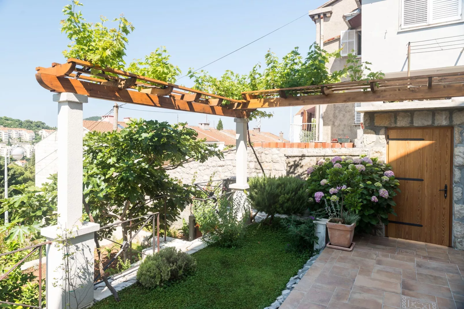 Apartments Gaura - One-Bedroom Apartment with Terrace-Außenbereich