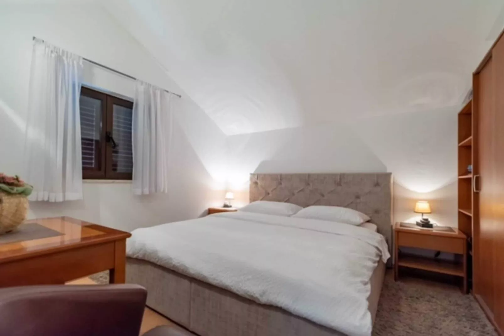 Guest House Kono - Two-Bedroom Apartment with Balcony and Sea View - Marka Gjaje Street-Bedroom