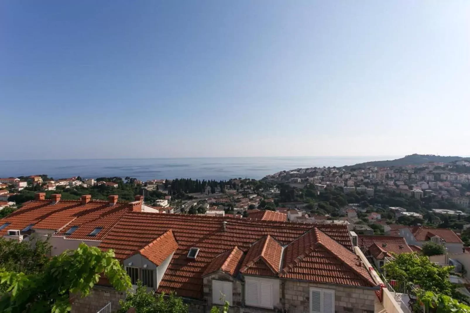 Guest House Kono - Two-Bedroom Apartment with Balcony and Sea View - Marka Gjaje Street-View