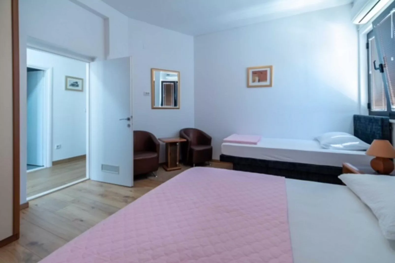 Guest House Kono - Two Bedroom Apartment with Terrace-Chambre