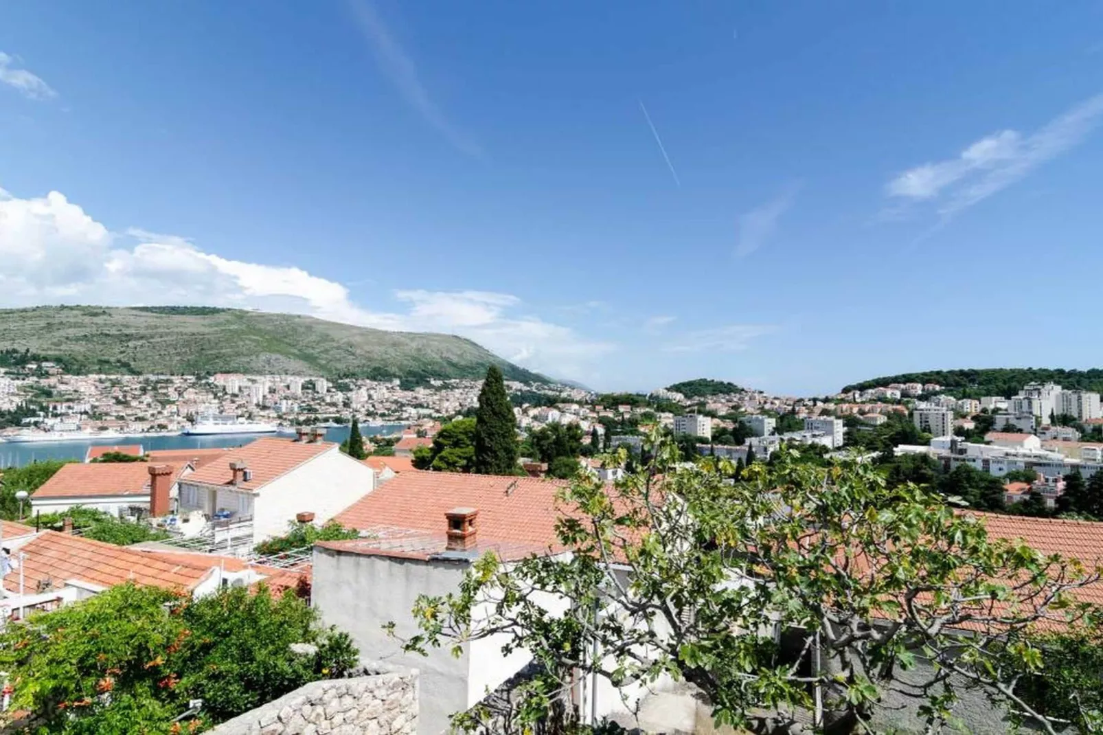 Guest House Misita - Twin Room with Balcony and Sea View-View