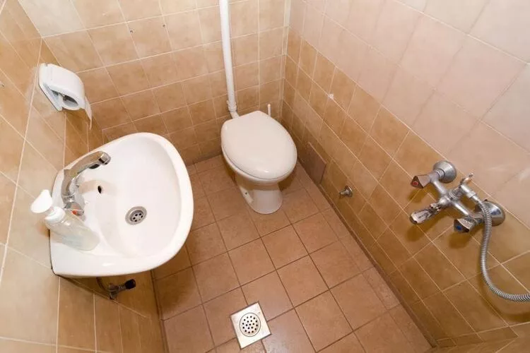 Guest House Misita - One Bedroom Apartment with Balcony and Sea View-Bathroom