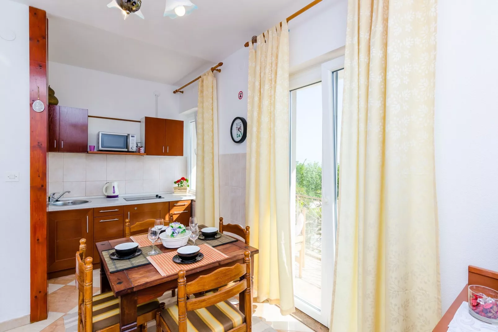 Apartments Nicol - Two-Bedroom Apartment with Balcony and Sea View-Kitchen
