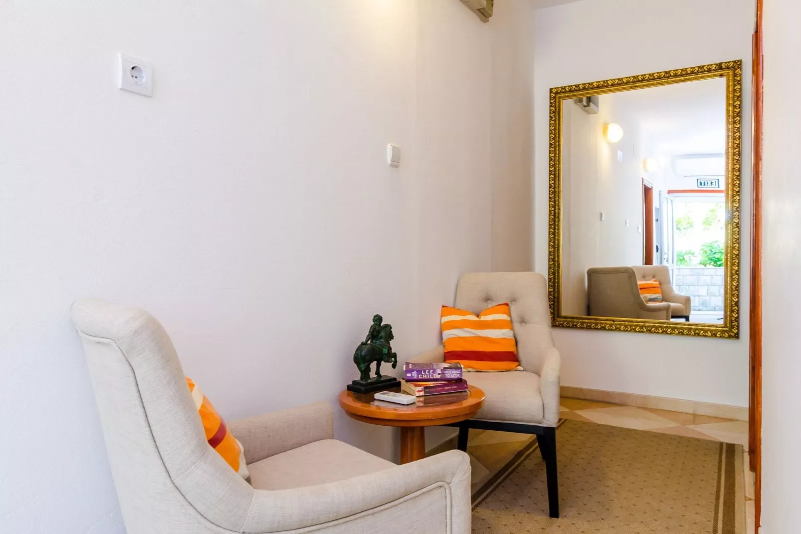 Apartments Nicol - Two-Bedroom Apartment with Balcony and Sea View-Indoor