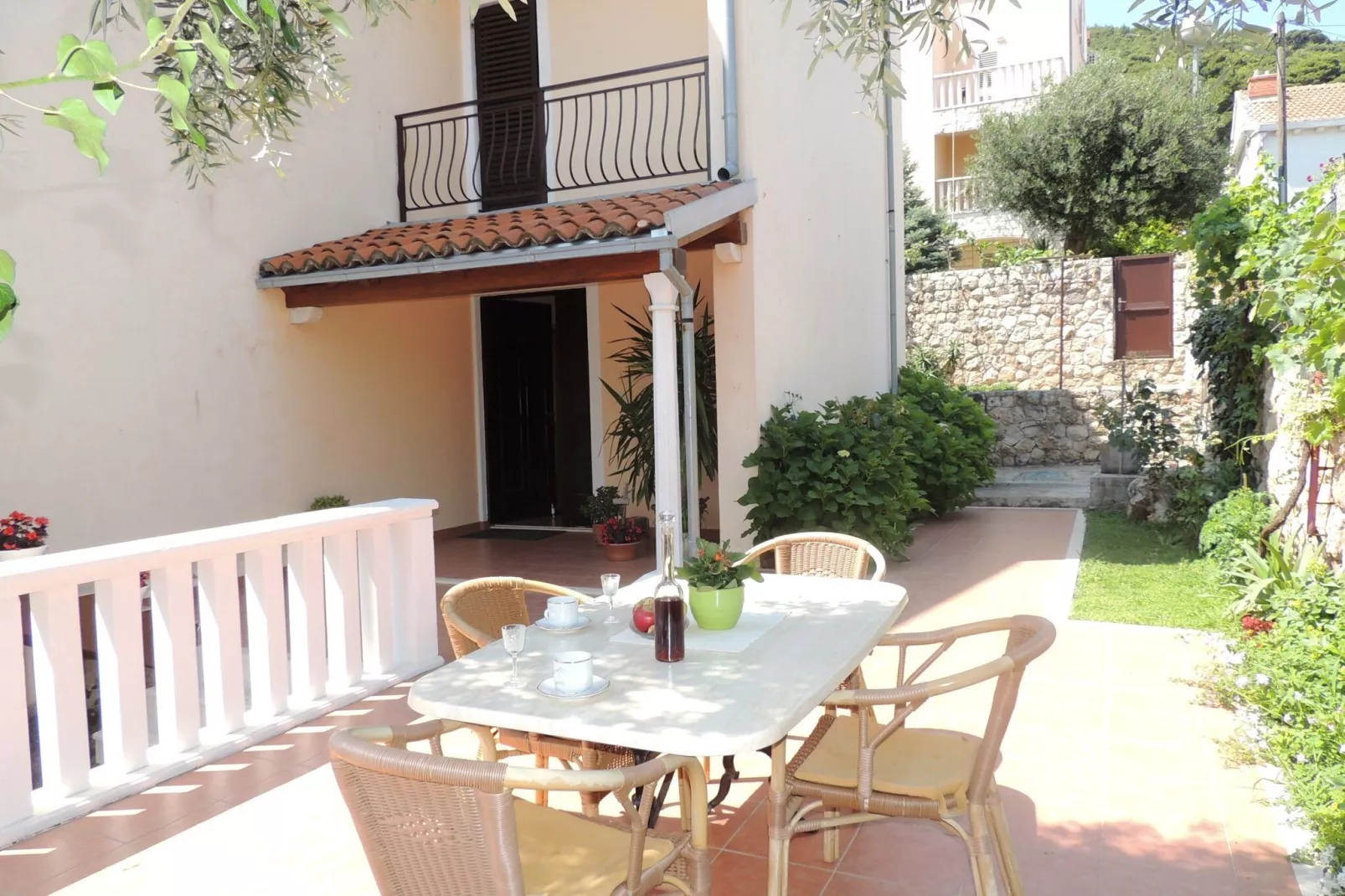 Apartments Travarevic - Two-Bedroom Apartment (4 Adults) No1-Terrace