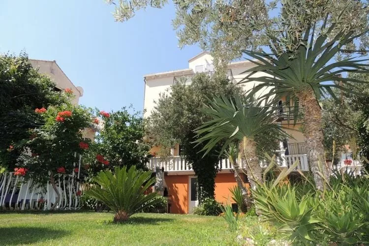 Apartments Travarevic - Two-Bedroom Apartment (4 Adults) No2-Extérieur