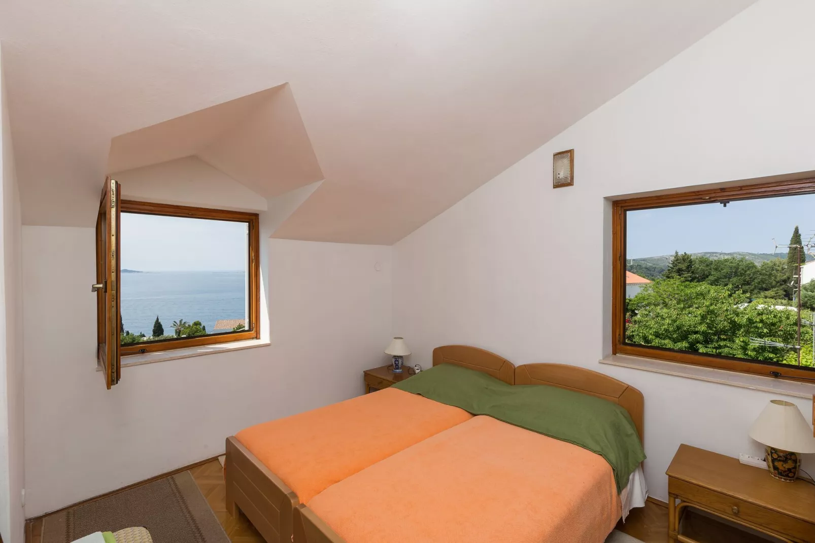 Apartments Kisic - Two-Bedroom Apartment with Balcony and Sea View(potkrovlje)-Schlafzimmer
