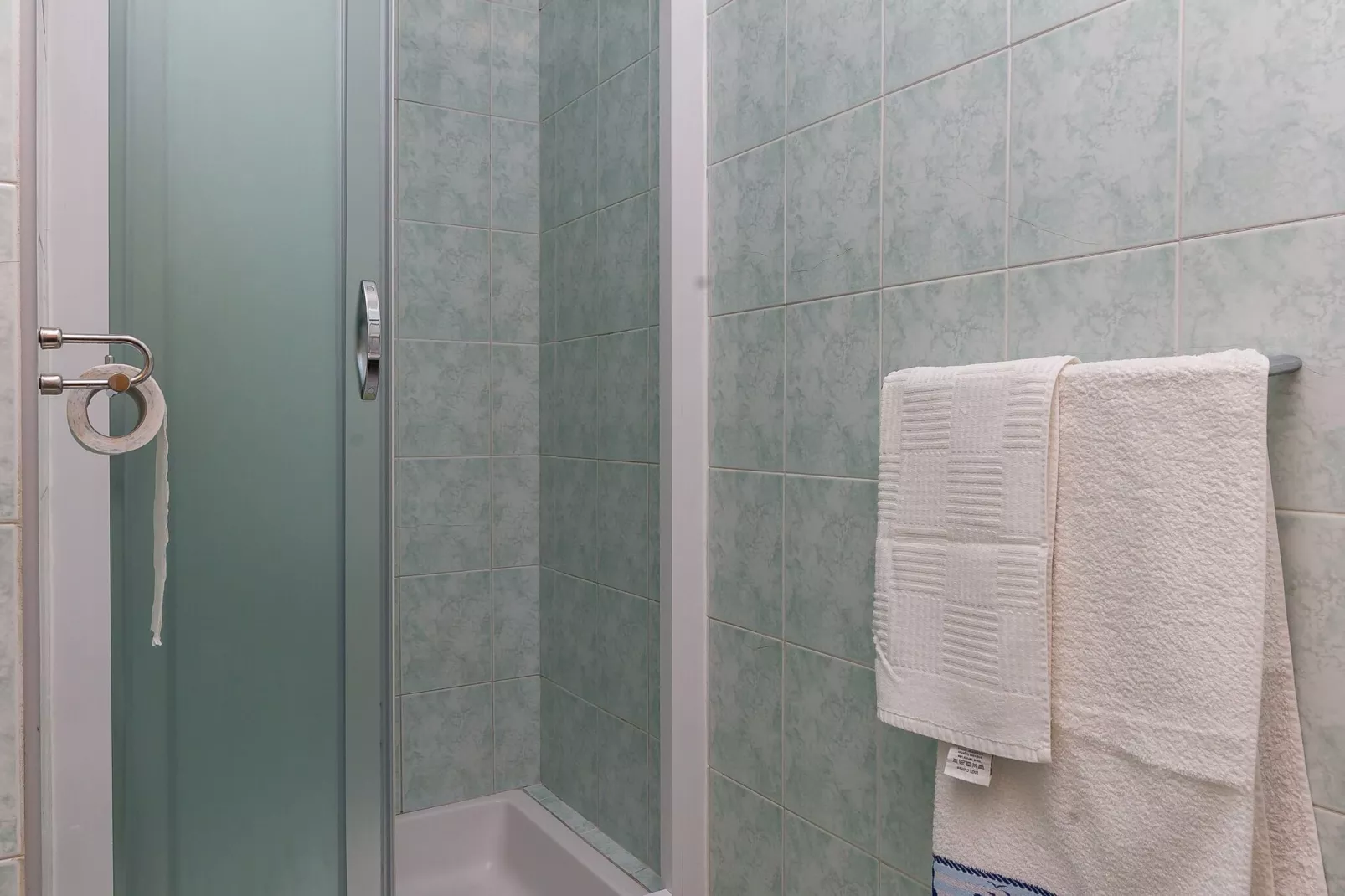 Apartments Kisic - Two-Bedroom Apartment with Terrace(prizemlje)-Salle de bain