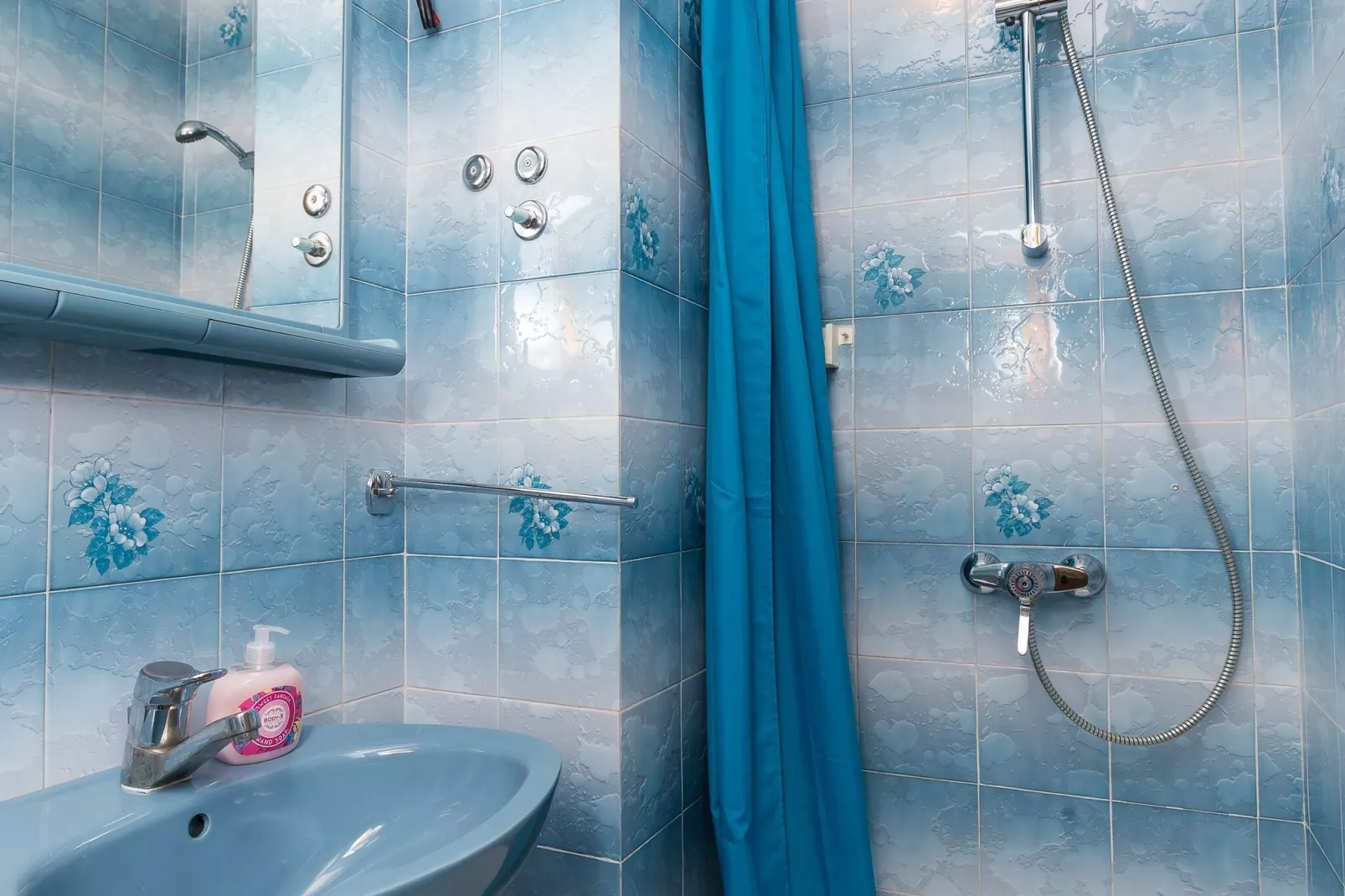Apartments Kisic-Three Bedroom Apartment with Sea View-Salle de bain