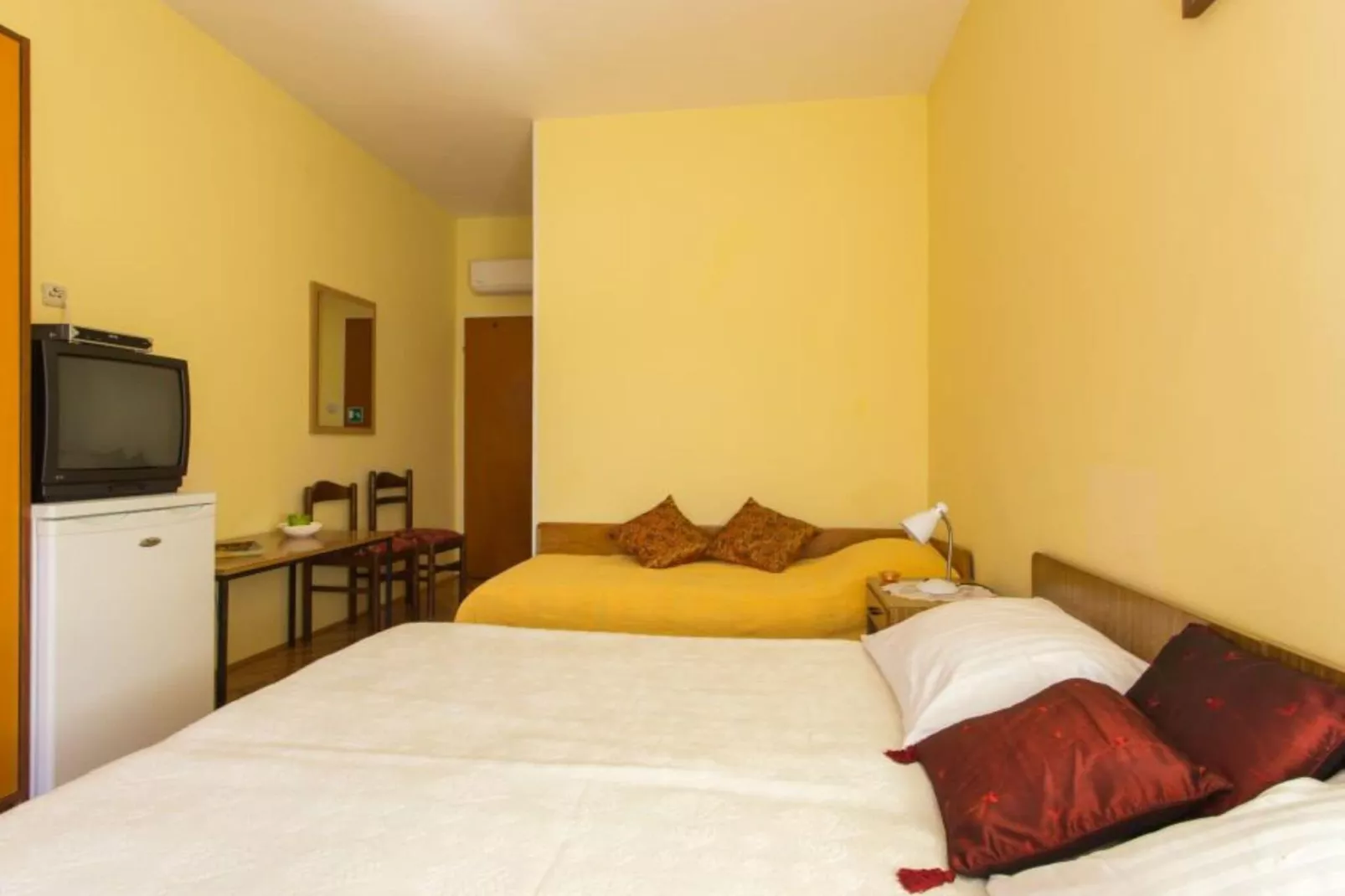 Villa Malfi - Double Room with Sea View (S1)-Bedroom