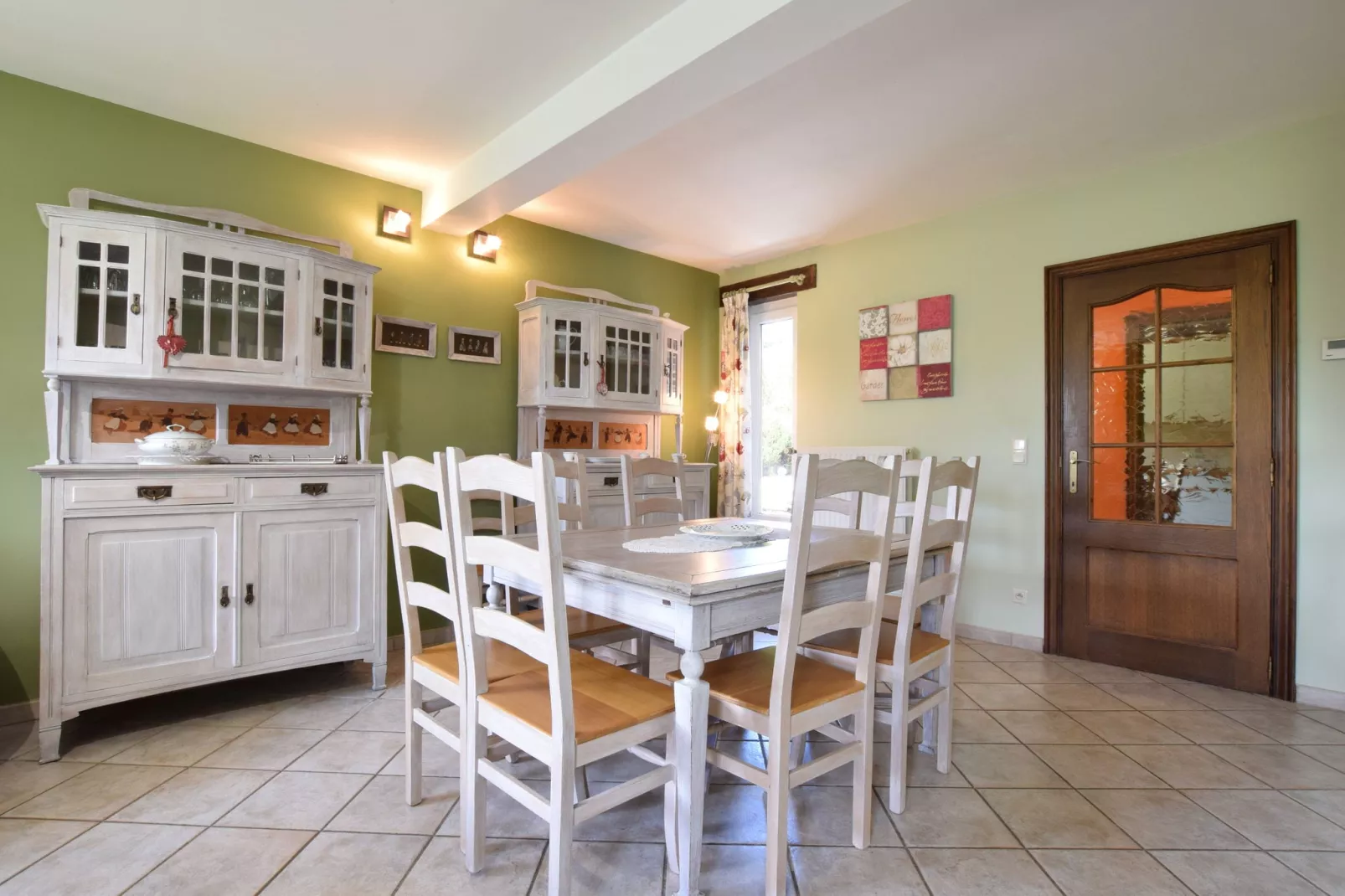 Emouchet-Dining room