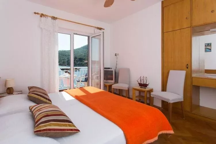 Villa Malfi - Standard One-Bedroom Apartment with Sea View (A4)-Bedroom