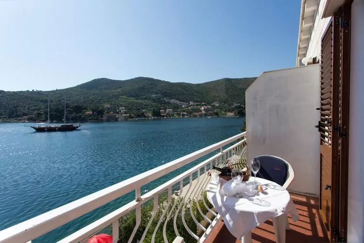 Villa Malfi - Standard One-Bedroom Apartment with Sea View (A4)-Terrace balcony